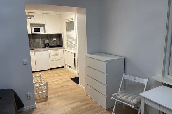 Nyrenoverad 1:a i Huddinge – allt ingår